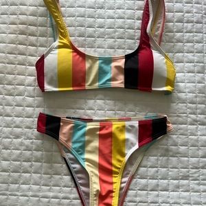 BUNDLE of super cute bikinis!!! (1 Bikini, 2 Tops)